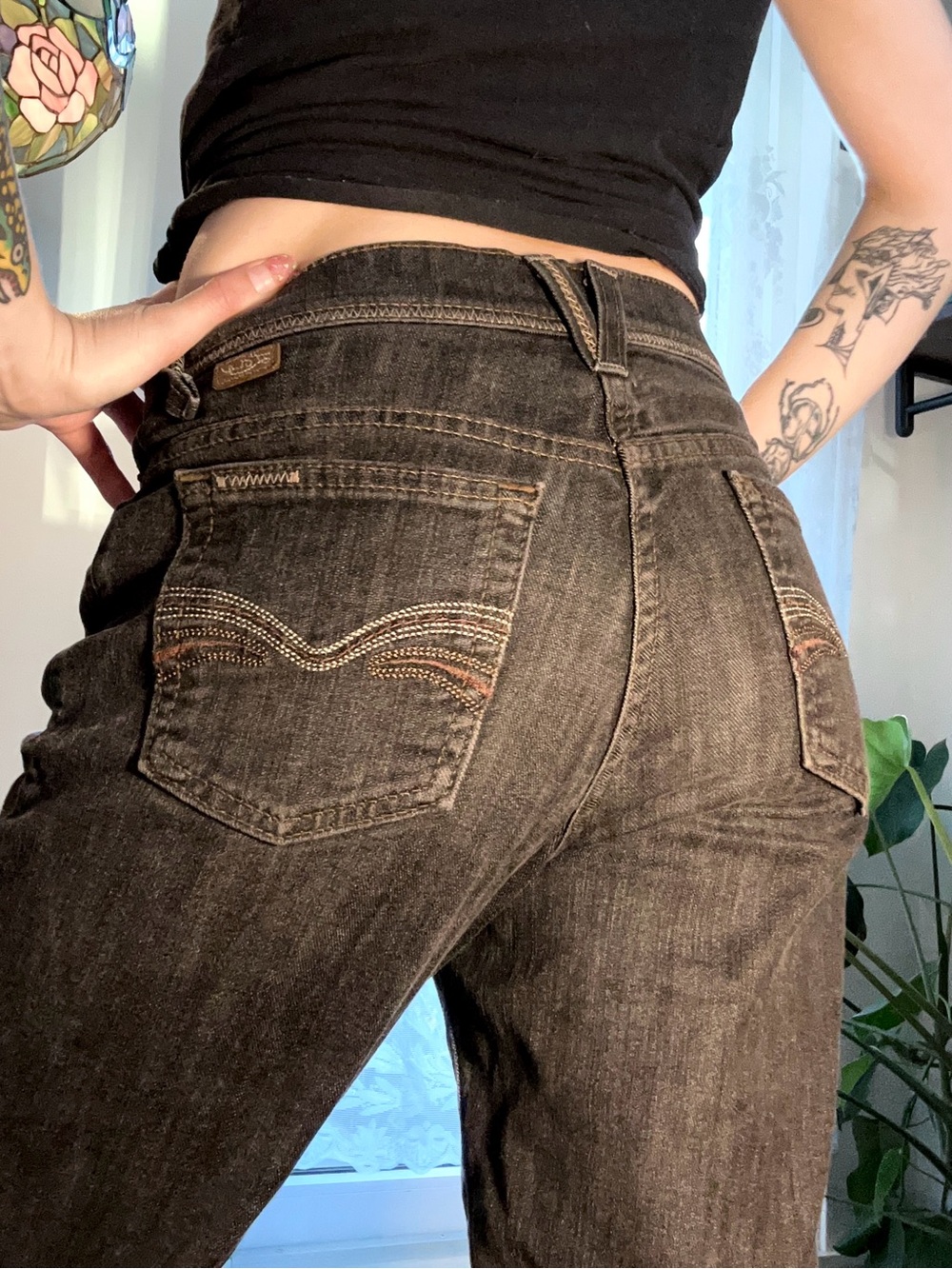 Lois Jeans Mid Rise Bootcut Black Jeans with Back Pocket Detail